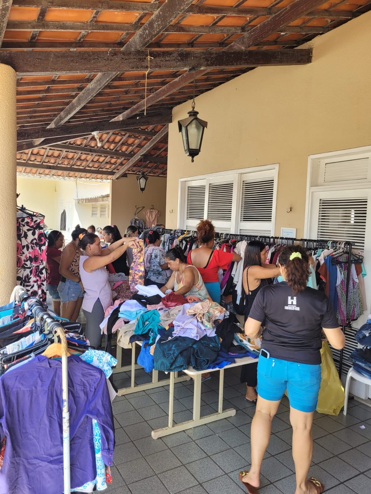 Associação Fortaleza Azul arrecada itens para a realização da sétima edição do Bazar FAZ Bem