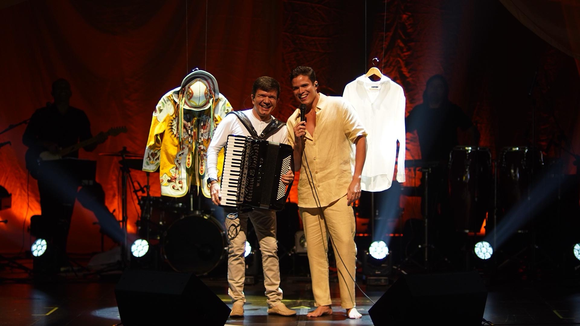 Com patrocínio master do Mêntore, Marcos Lessa homenageia Gonzaguinha em show no RioMar Fortaleza