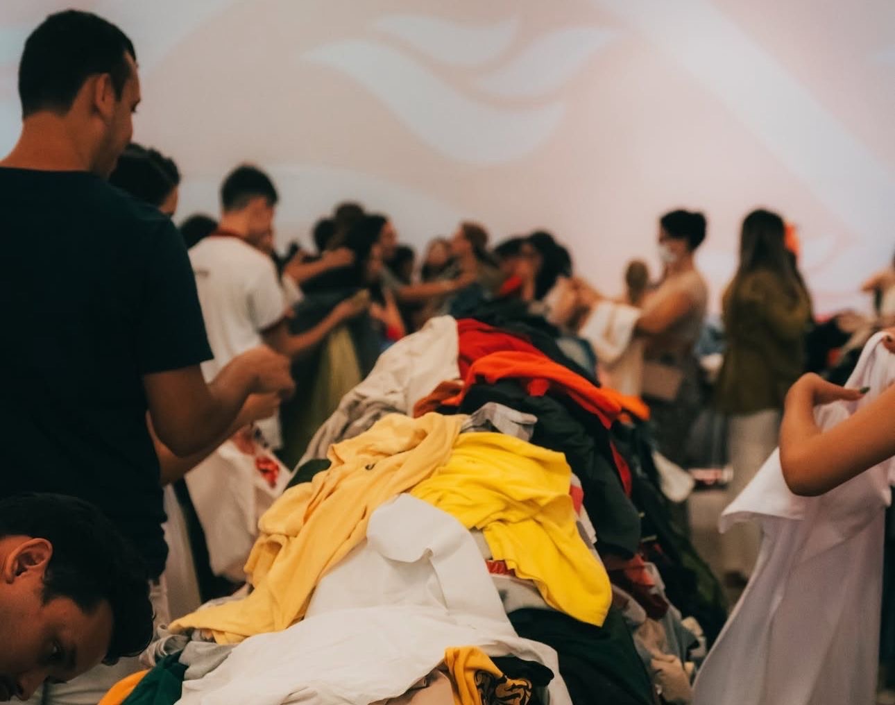 Com peças a partir de R$ 5, bazar beneficente da CCVideira inicia nesta sexta-feira renda será revertida para a manutenção e expansão do Instituto Vida Videira (IVV)