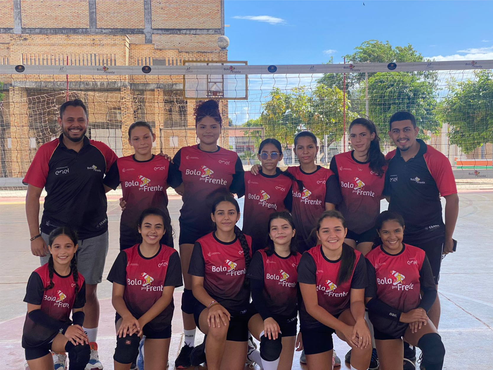 Projetos esportivos revitalizam espaços públicos e já atenderam mais de 2.500 crianças nas cidades de Fortaleza e Beberibe