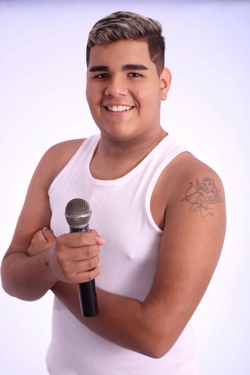 Dougllas Fernanddo inicia nova fase da carreira e une forró, pagode e pop de olho no mercado nacional