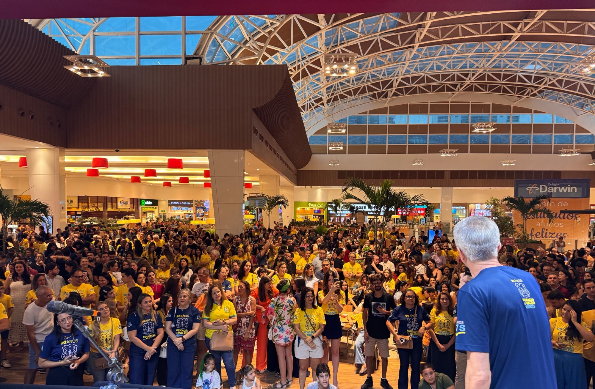 Colégio 7 de Setembro celebra 90 anos com festa no RioMar Fortaleza