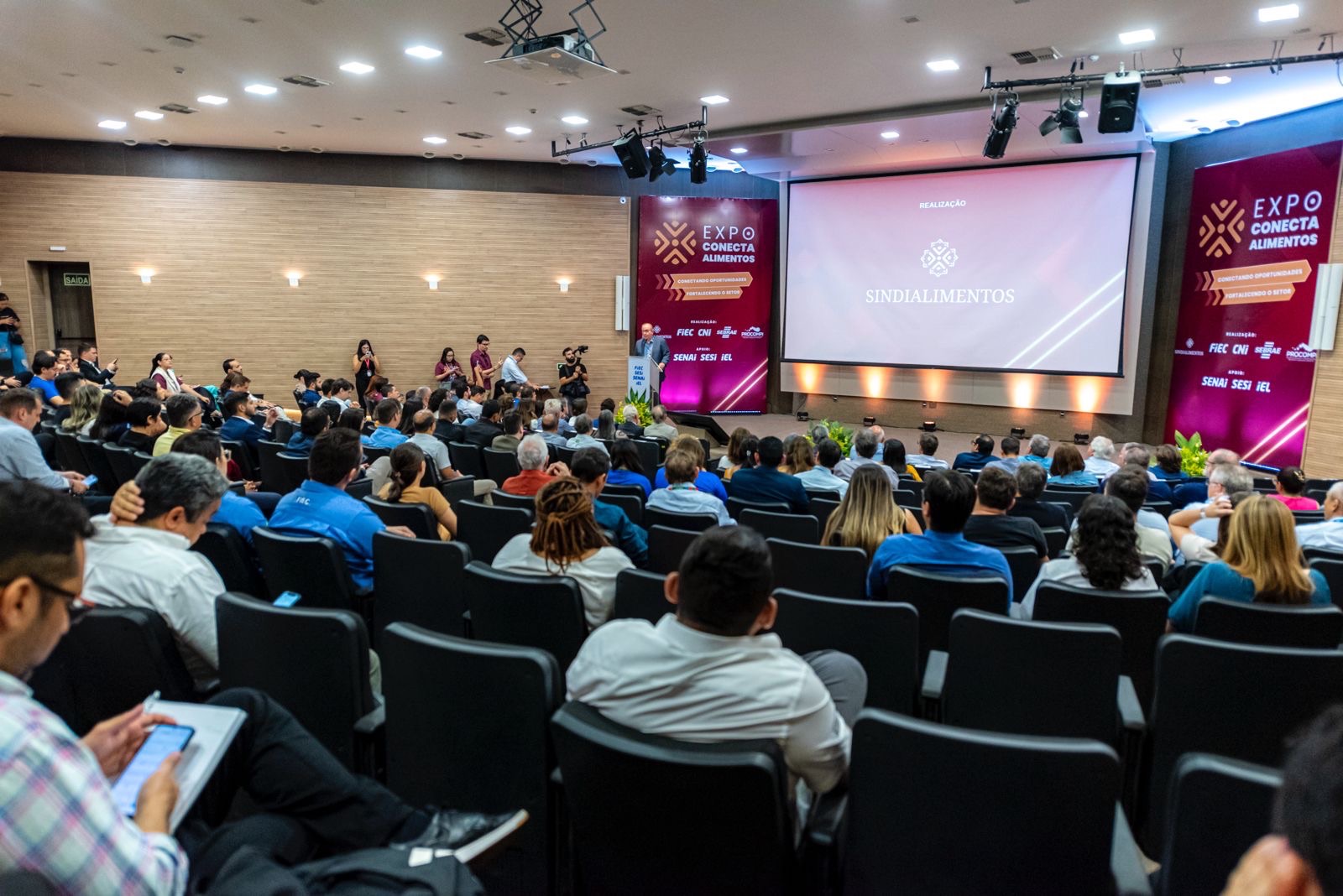 Expo Conecta Alimentos 2025 reúne setor que movimenta R$ 17 bilhões no Ceará e busca ampliar exportações