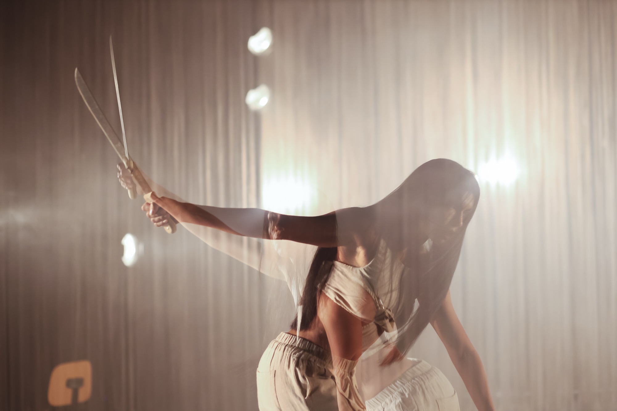 Iniciada a venda de ingressos para o musical AZIRA’I, com a premiada artista indígena Zahy Tentehar