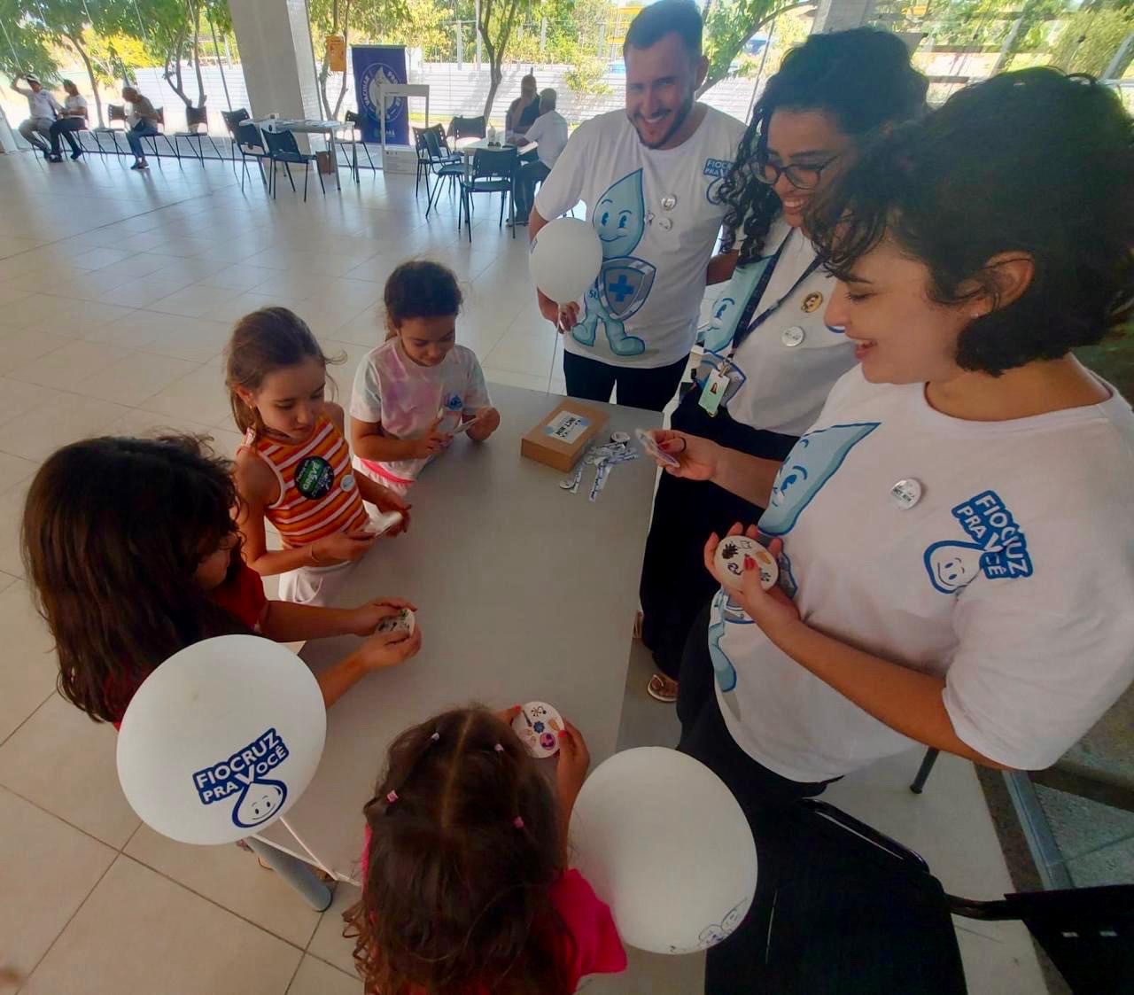 Fiocruz Ceará leva saúde, ciência e cidadania à população em dia de serviços gratuitos e atividades culturais