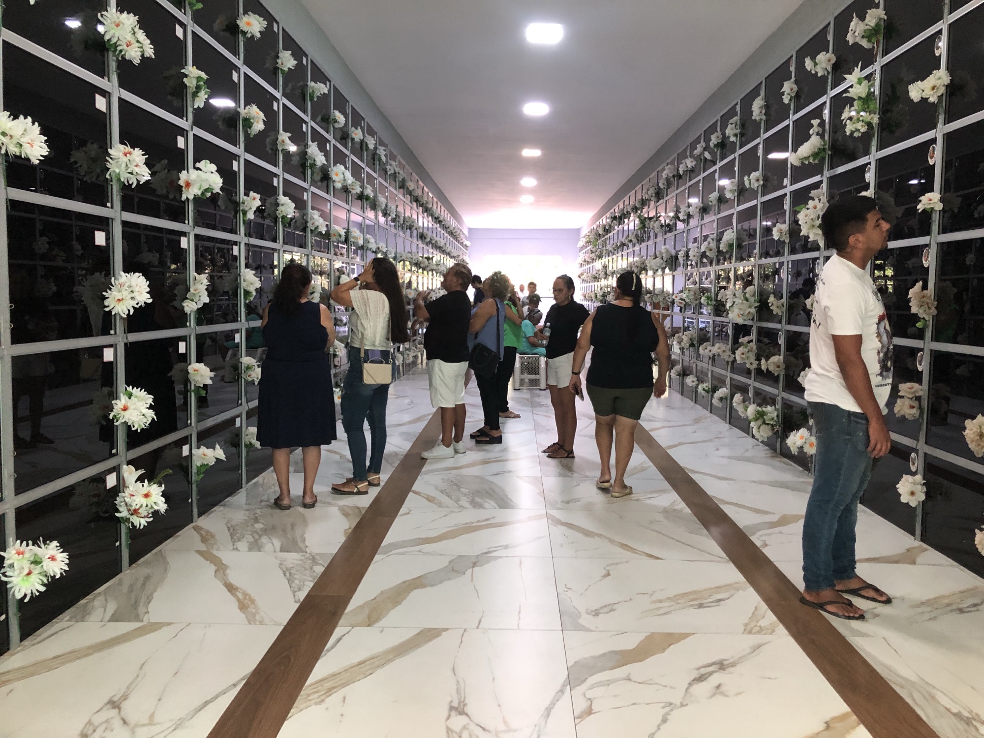 Cemitério Memorial Fortaleza promove tributo no Dia de Finados