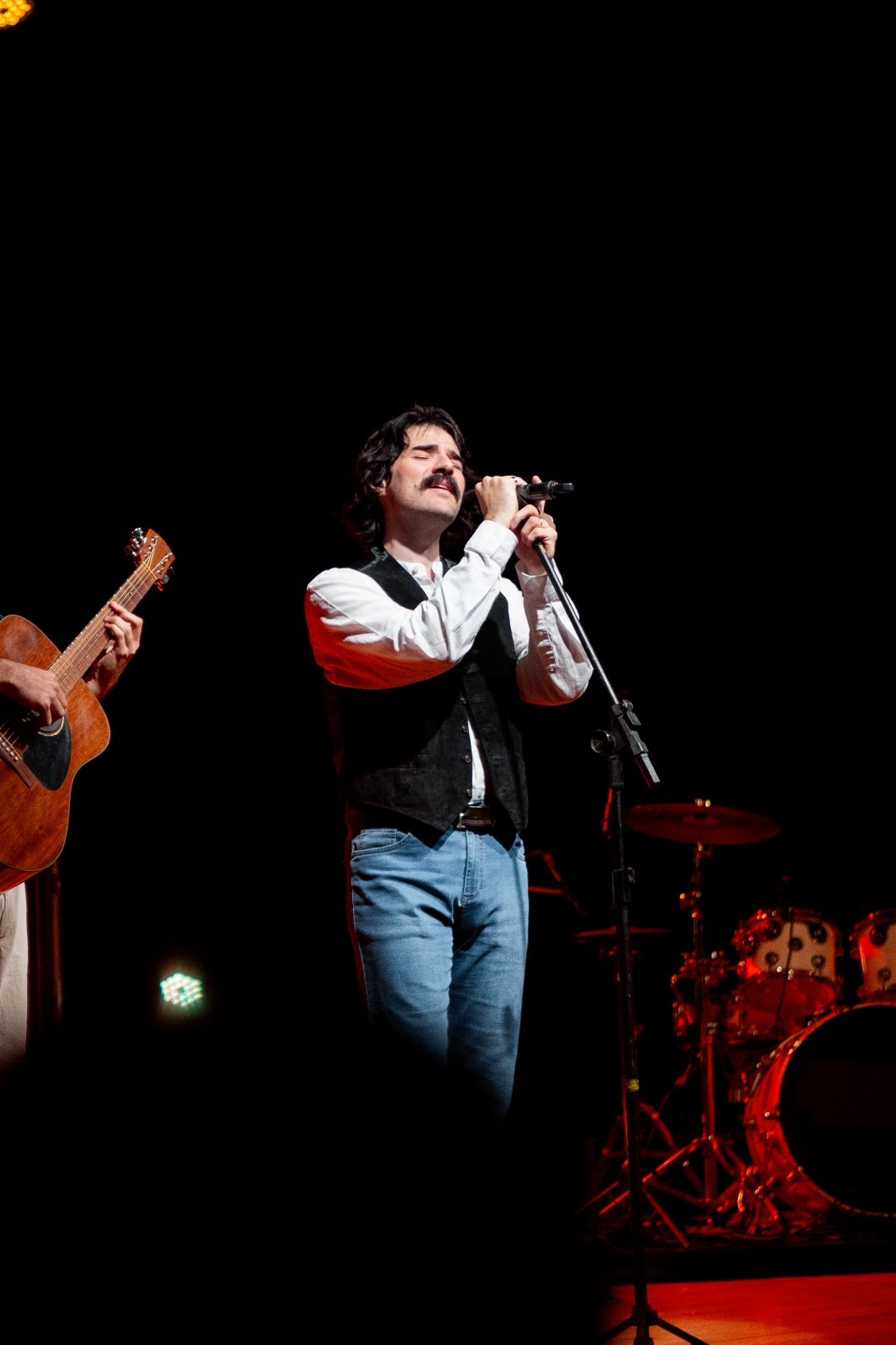 Cervejaria Turatti realiza tributo a Belchior com André Abreu e participação especial de Vannick Belchior
