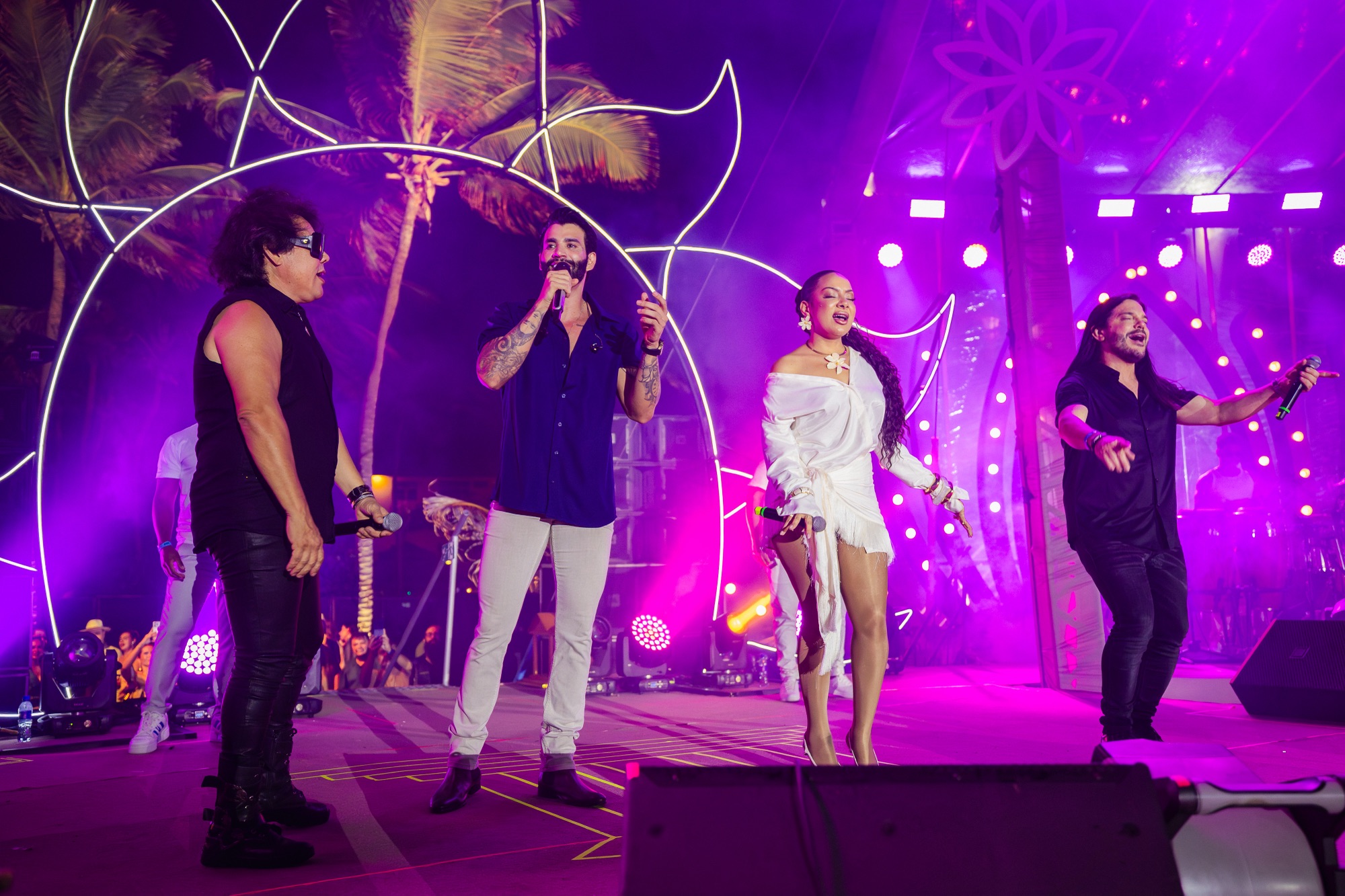 Paraíso Particular Sunset de Gusttavo Lima reúne convidados no Beach Park