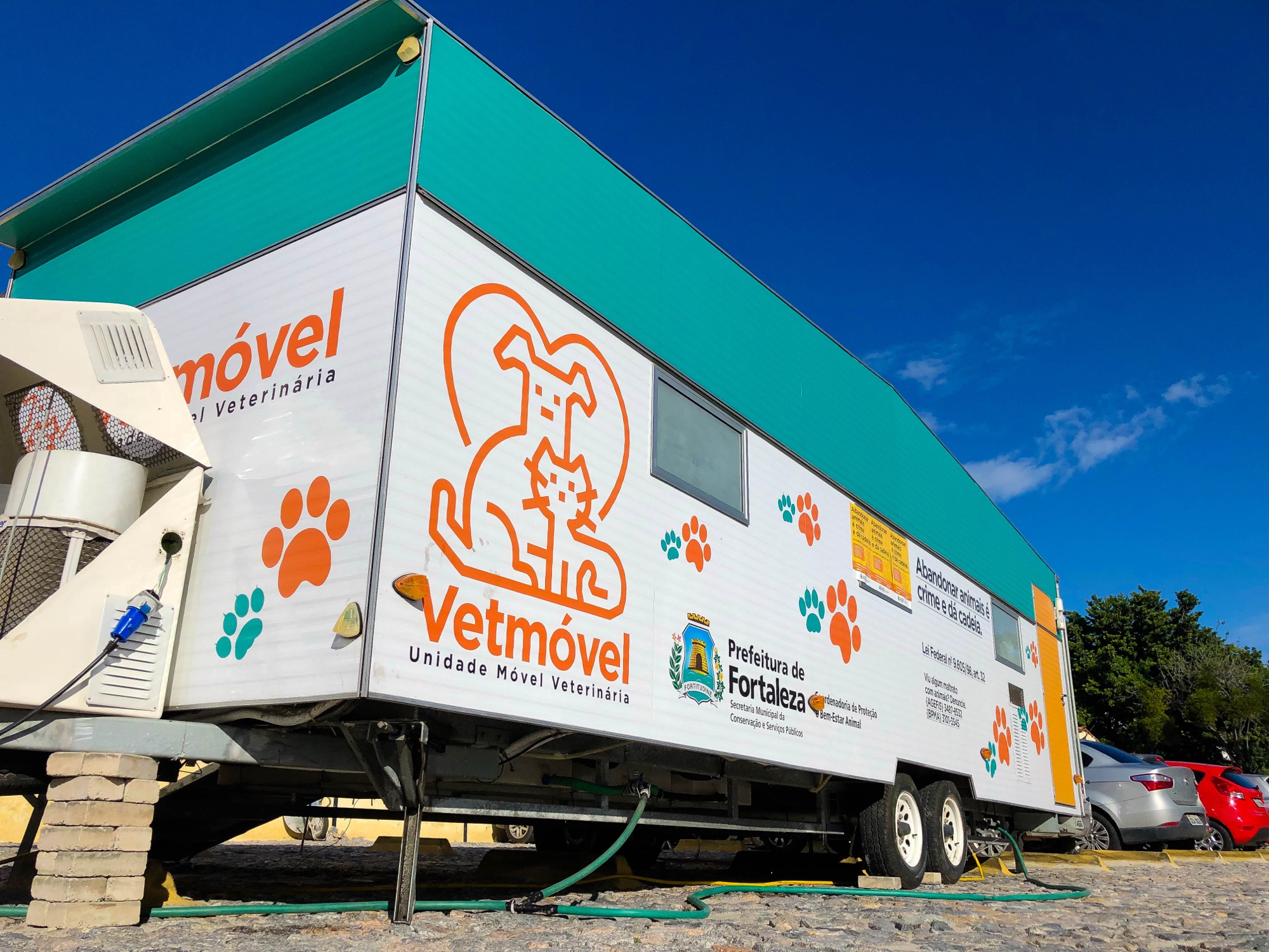 VetMóvel segue em funcionamento no Shopping Parangaba com serviços veterinários gratuitos em parceria com a SMPA
