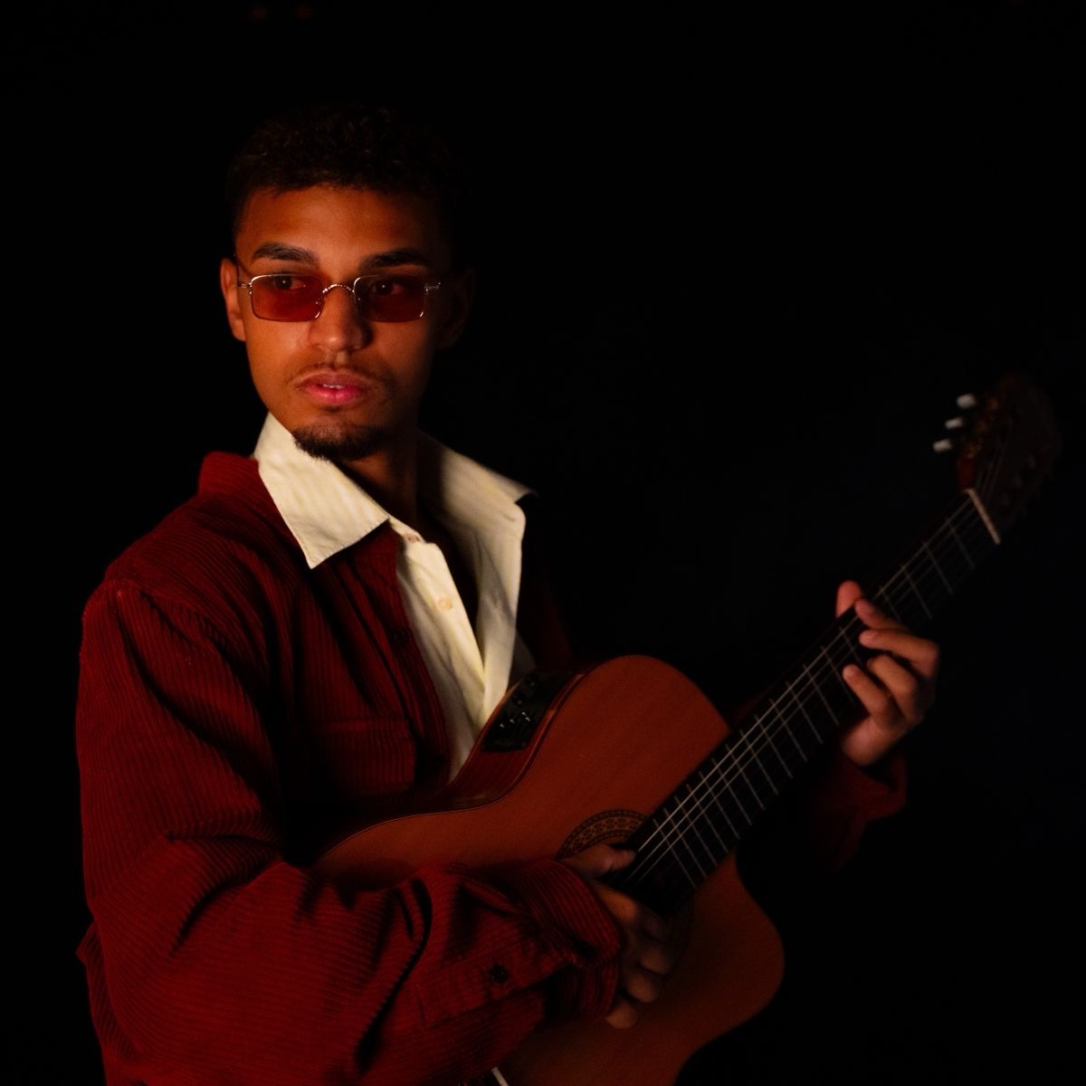 Pitiko desponta como nova promessa da música com o sucesso “Como Descobrir”