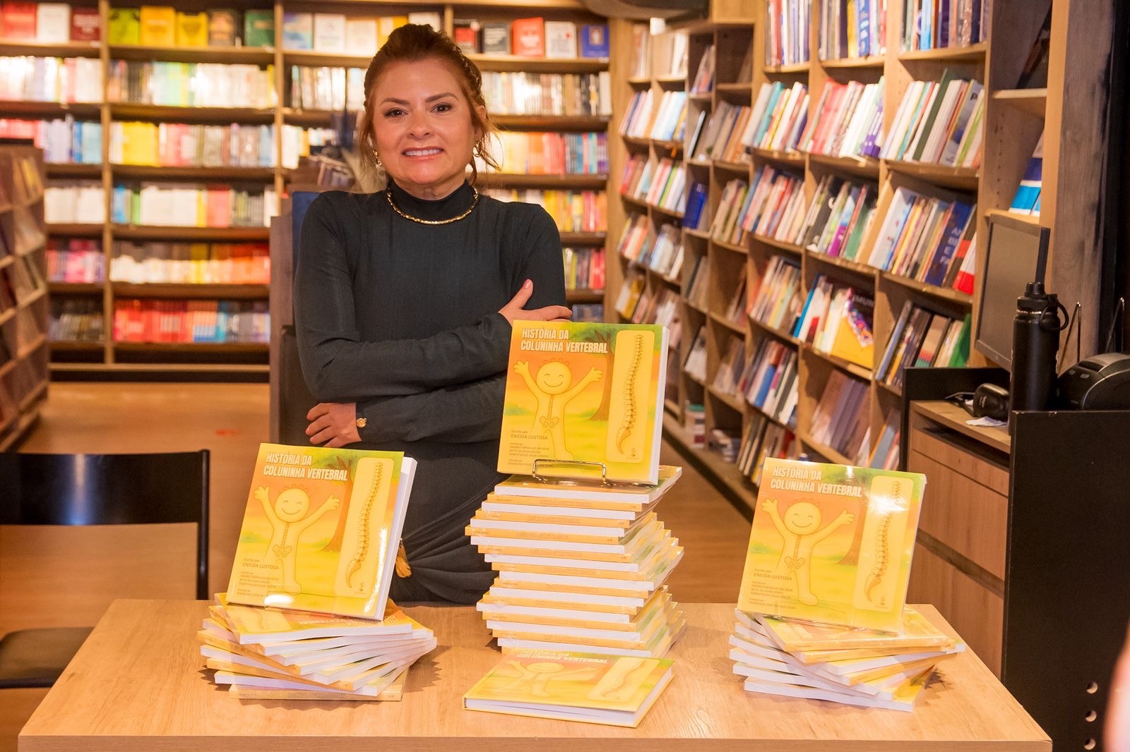 Terapeuta ocupacional lança livro infantil sobre saúde da coluna e aposta na educação preventiva desde a infância