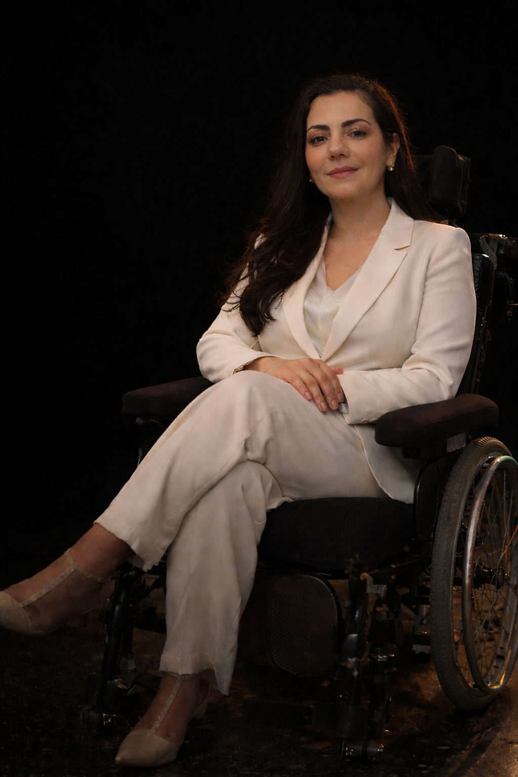 No Dia Mundial da Voz, médica que perdeu a fala emociona ao mostrar onde sua verdadeira voz vive