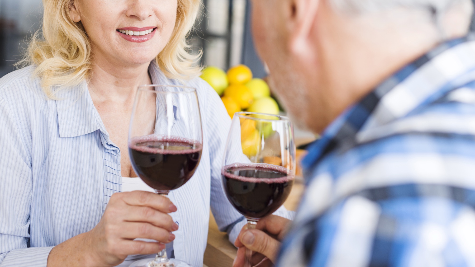Cardiologista desmistifica relação entre o consumo de vinho e a saúde do coração