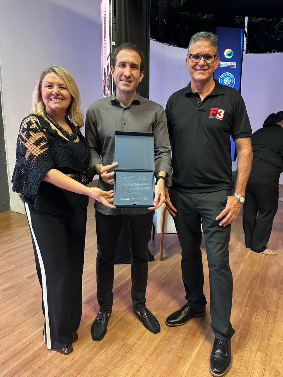 Medalha Roberto Matoso reconhece Luiz Fernando Bittencourt por atuação no setor de eventos no Ceará