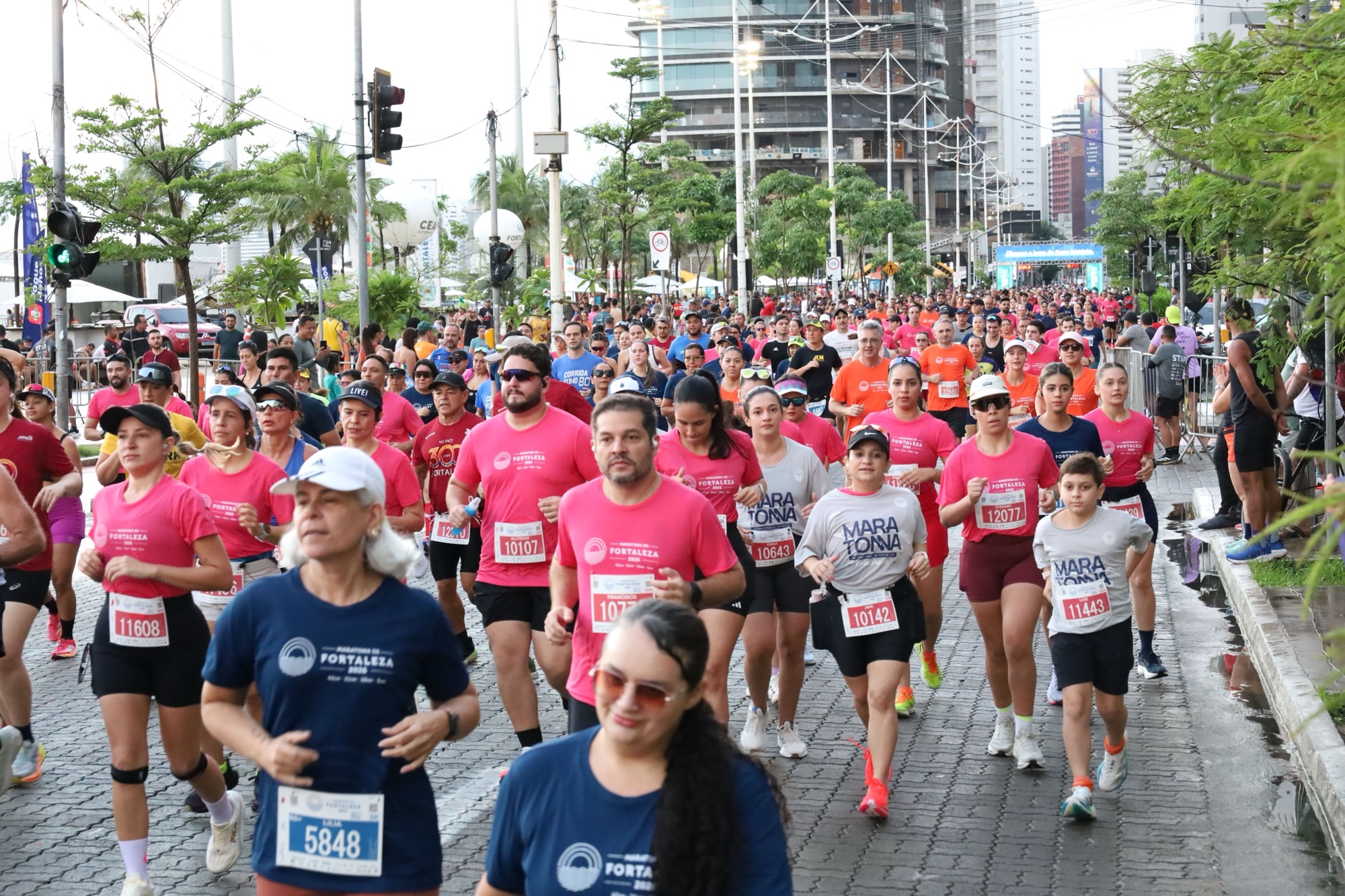 Maratona Internacional de Fortaleza estreia com mais de 10 mil atletas e já entra para o calendário esportivo nacional