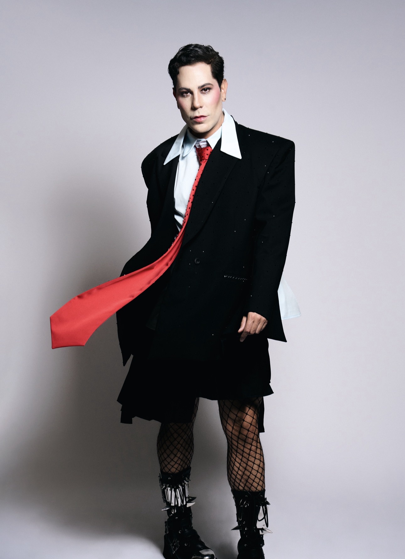 Christian Chávez viraliza no BBB 26, emociona Tia Milena e aquece expectativa para shows no Brasil