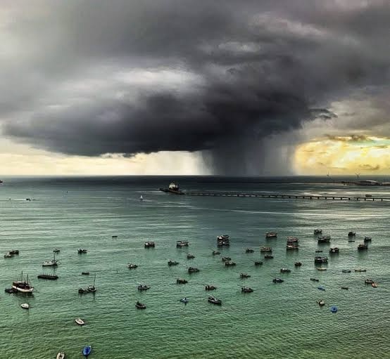 Chuva de 123 mm em Fortaleza surpreende moradores, causa transtornos e muda cenário na capital