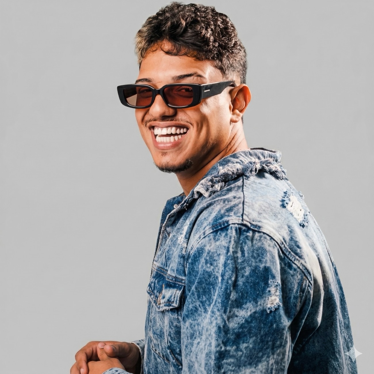 Breno Major lança “100% Love 2.0” e aposta em novos hits para dominar as plataformas